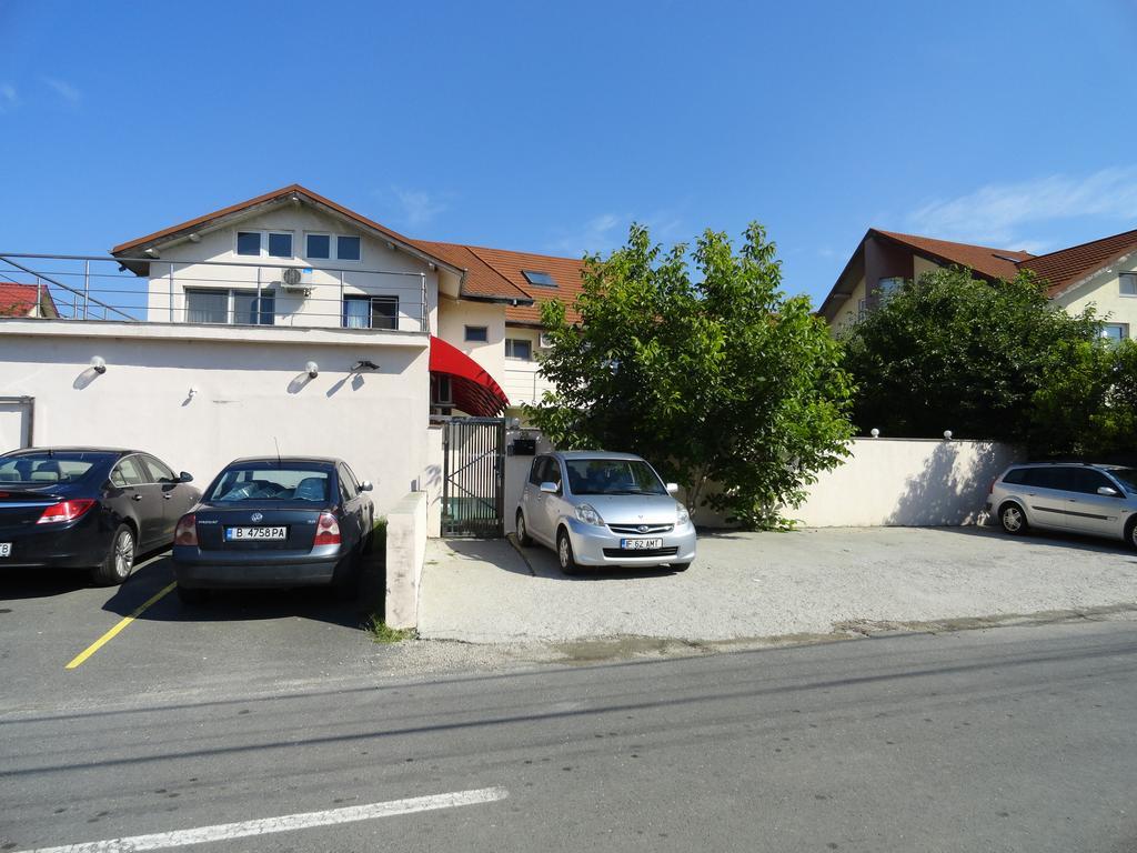 Apartment Carmen Otopeni